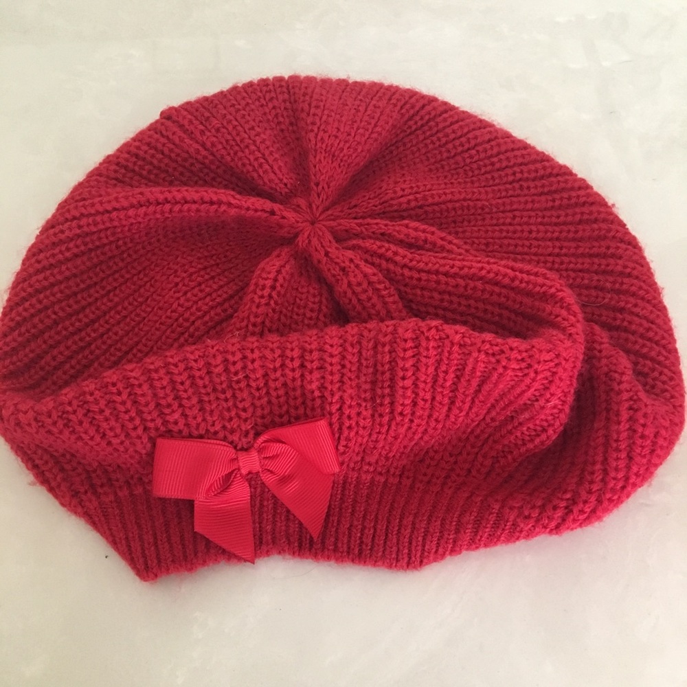Red Beret with Bow